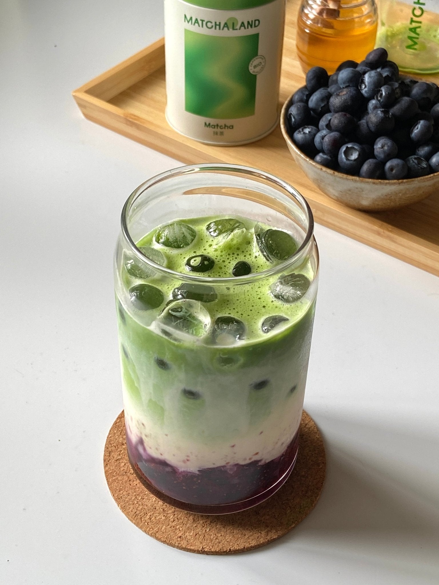 Blaubeer Matcha Latte - MatchaLand Deutschland