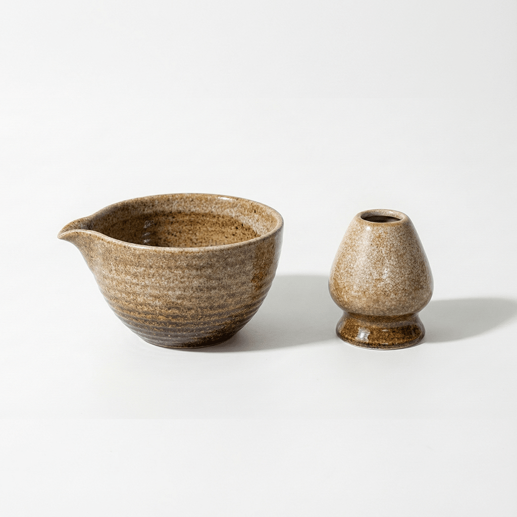 Matcha Schale + Besenhalter Set (Chawan + Chasen Tate) "Hazelnuss" - MatchaLand Deutschland